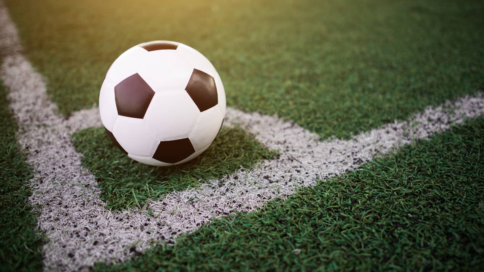 Detalle de un partido de fútbol como los que puedes disfrutar desde DAZN, descubre cómo conseguirlo de forma gratuita